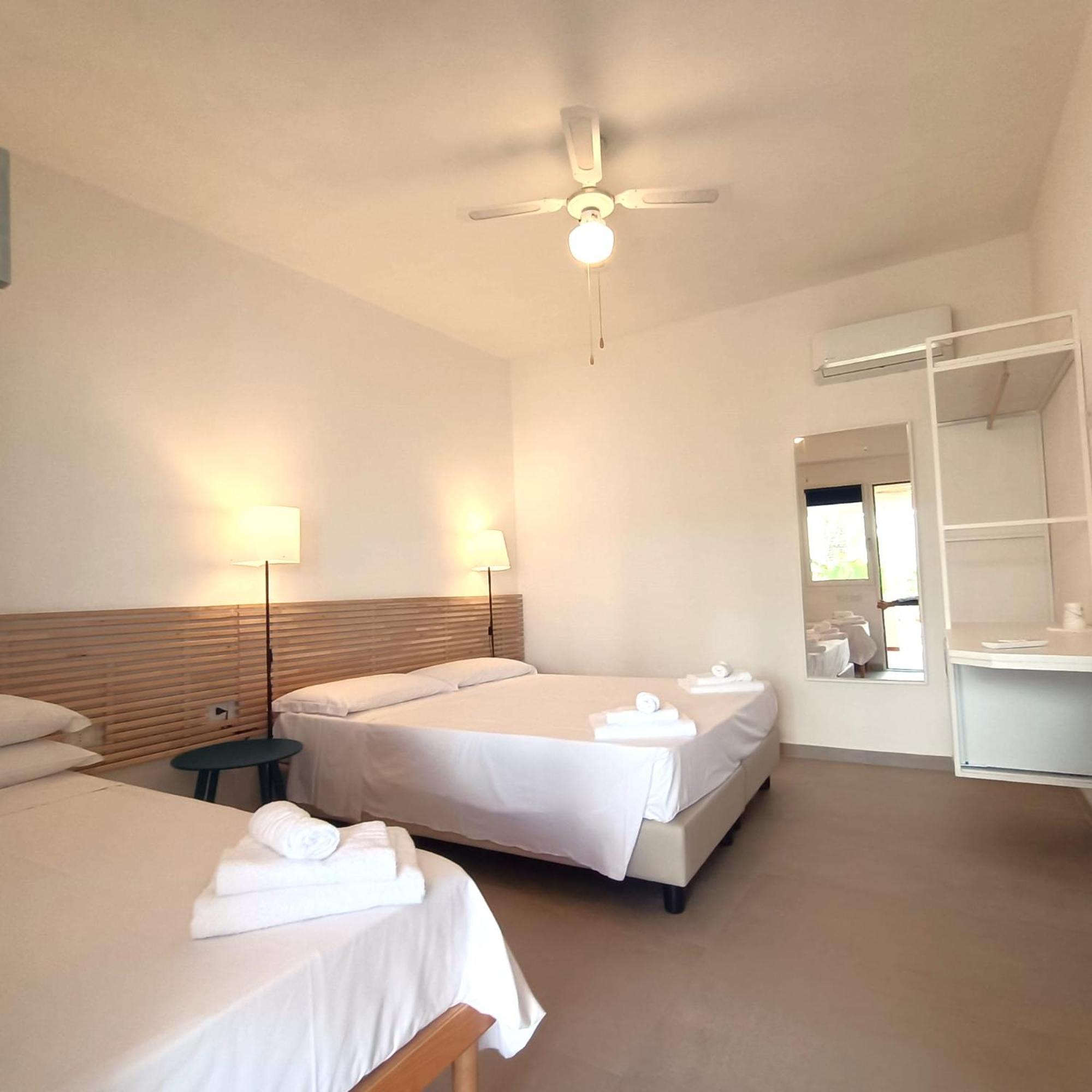 Lido Di Alghero Rooms On The Beach Esterno foto