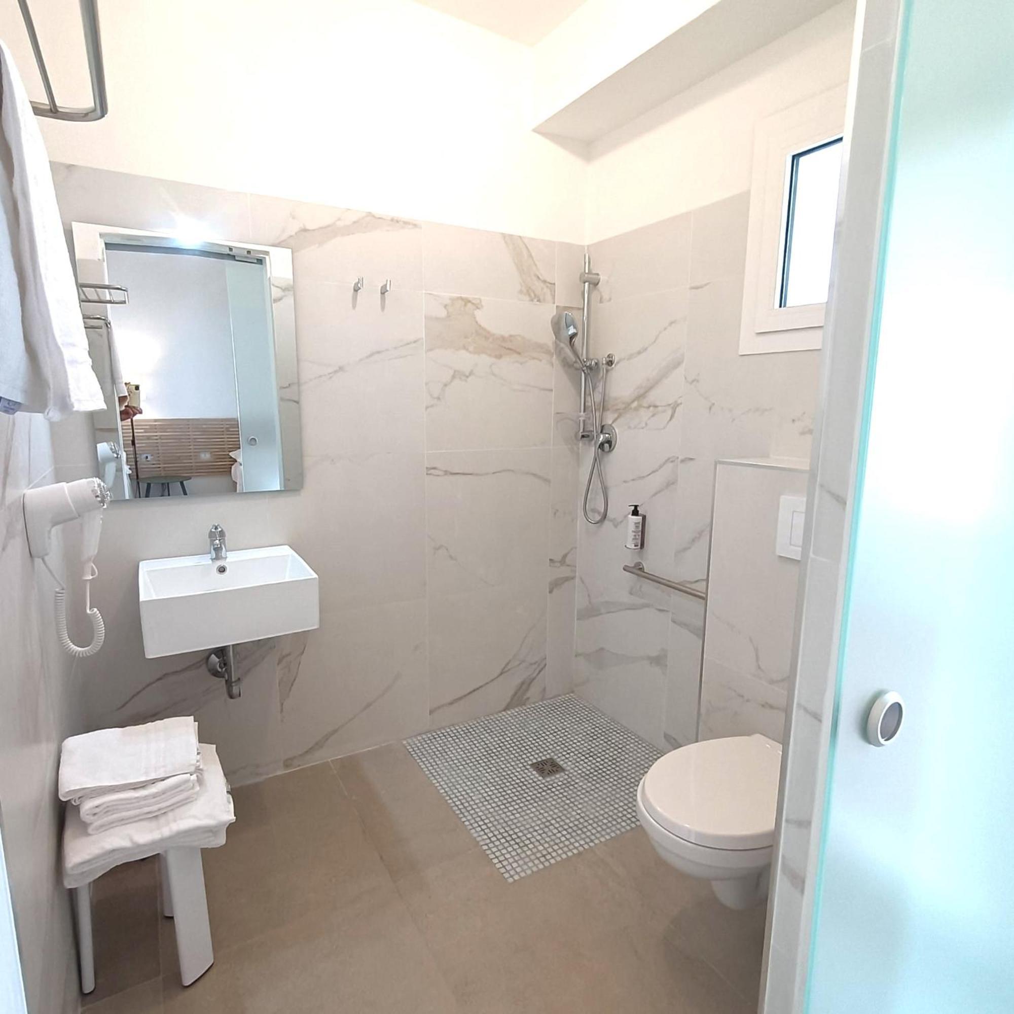 Lido Di Alghero Rooms On The Beach Esterno foto
